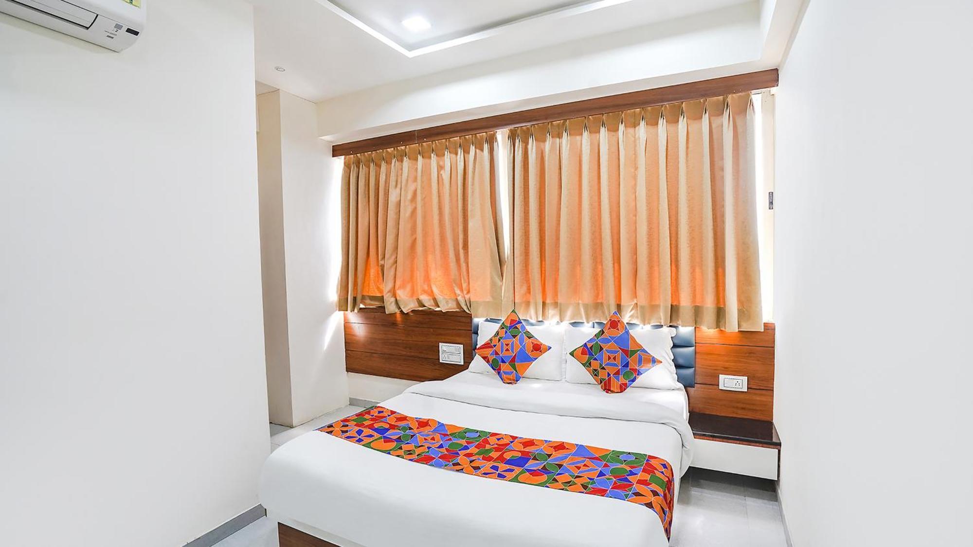 Fabhotel Vishala In Ahmedabad Exterior photo