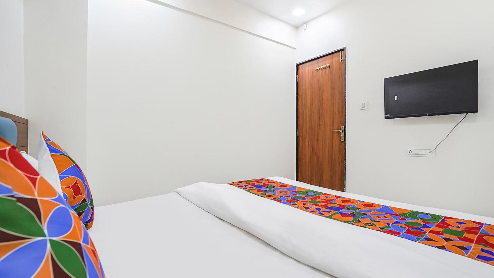 Fabhotel Vishala In Ahmedabad Exterior photo