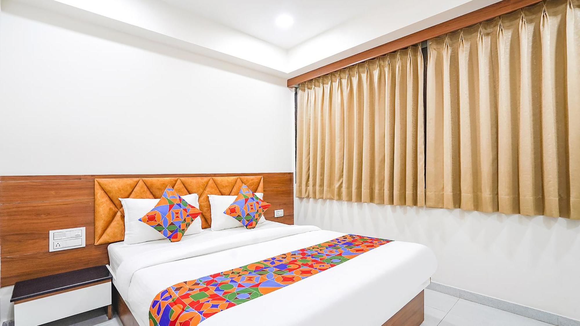 Fabhotel Vishala In Ahmedabad Exterior photo